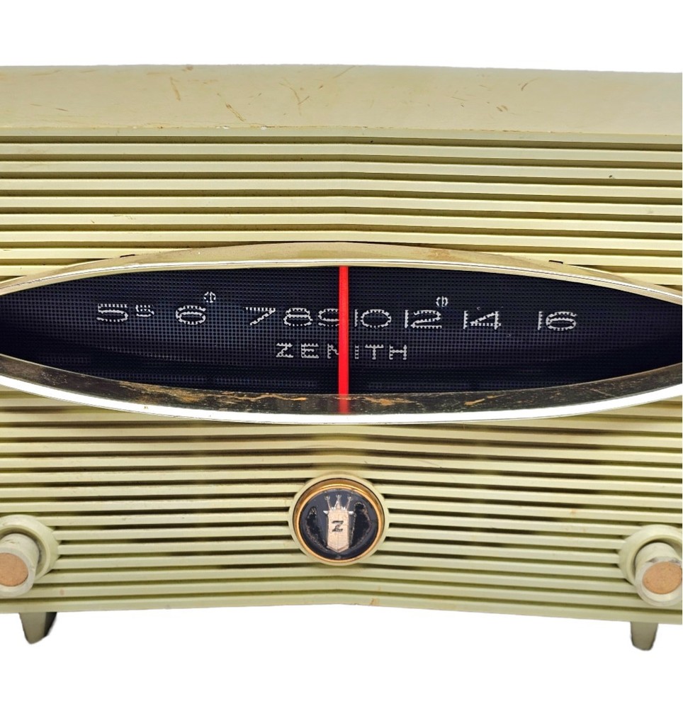 Rare Vintage WORKING Zenith S-40273 Long Distance AM Radio MCM | Futuristic Look