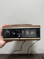 VTG Wynford Hall Flip Clock Radio Alarm Stereo Adaptor Model #NSI-1103
