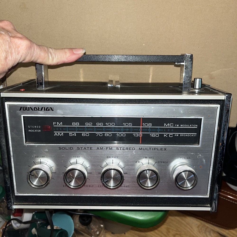 3 piece Vintage Soundesign Model 4361 Travel Portable Stereo Works No Light
