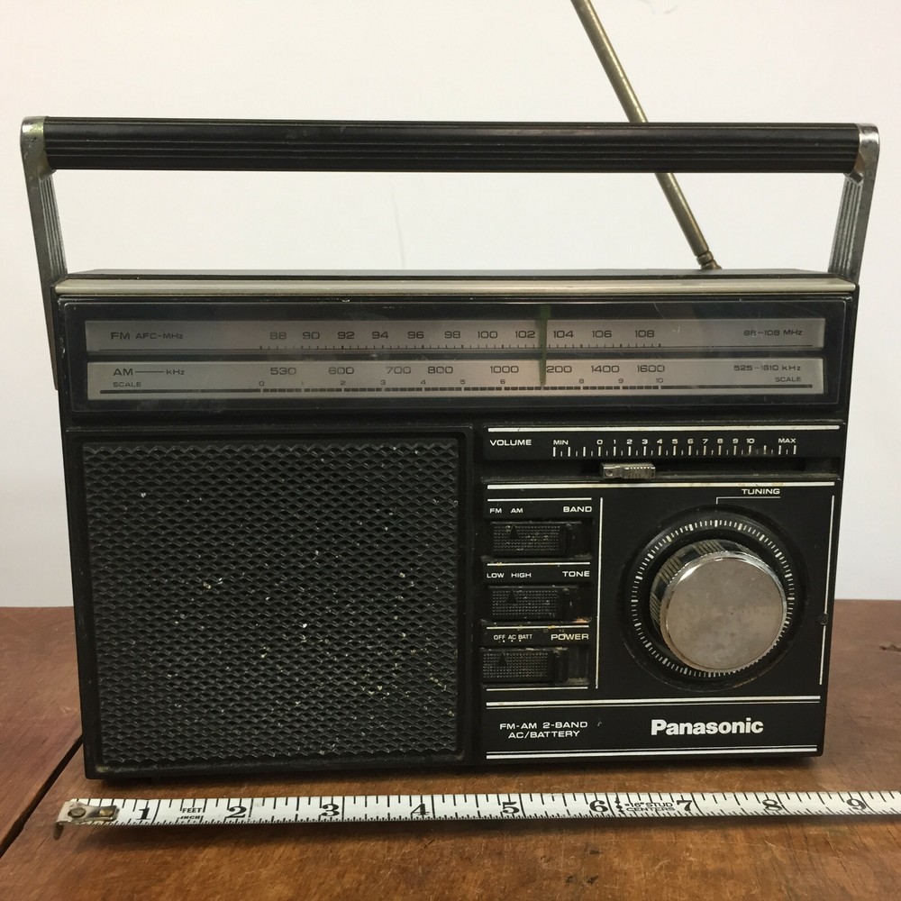 Vintage Panasonic 2 Band AM FM Radio RF Portable Travel Battery Stereo