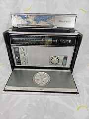 Vtg Zenith Trans-Oceanic Royal 7000-1 solid-state radio *not Tested