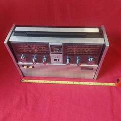 Vintage 1970s Montgomery Ward Airline 10 Band Portable Radio, GEN 1494A Works