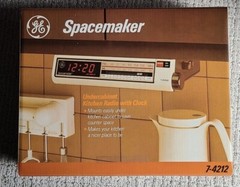 NEW Vintage GE Spacemaker UNDER CABINET Kitchen AM/FM RADIO w/ Clock 7-4212