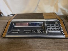 Nice Vintage GE General Electric Model 7-4870A Programmable Alarm Clock Radio