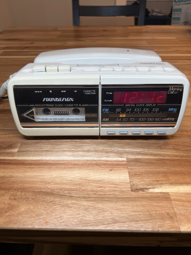 Soundesign 7580IVY AM/FM Alarm Clock radio Telephone Cassette Player READ DESC