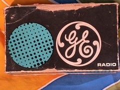 GENERAL ELECTRIC GE – P2790- Sold State AM Transistor Radio w/Box – UNTESTED