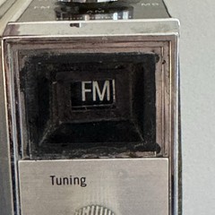Westinghouse Portable Radio 15 Transistor Model RPM5020A AM/FM, SW SW1 SW2