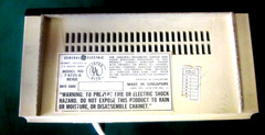 Vintage 1970s General Electric GE MCM AM Clock Radio 7-4725.