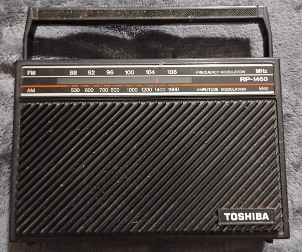 Vintage Black Toshiba RP-1460 Portable AM FM Radio – Tested & Working