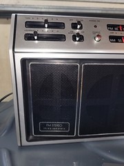 Zenith portable AM FM radio model RH 78Y, AC or battery, made in Taiwan