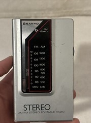 Vintage Collector’s Sanyo AM/FM Stereo Portable Radio RP40 -WORKS! FREE SHIP