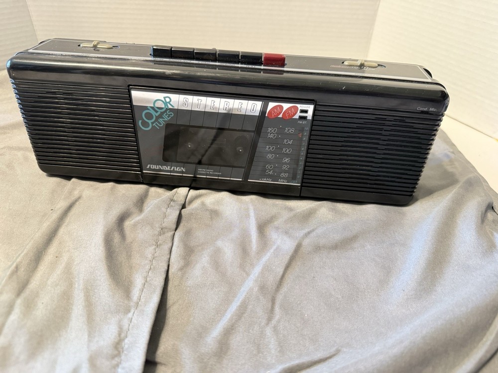 1980s Color Tunes Sound Design Black 4617 Radio Cassette Boombox