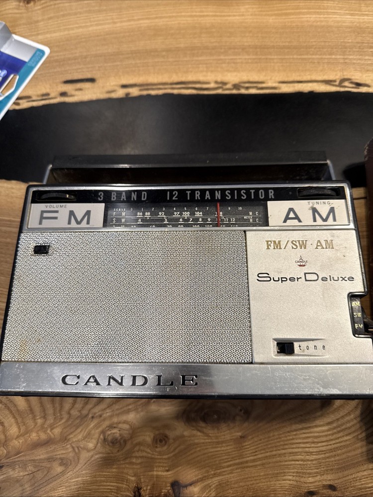 Vintage Candle 3 Band Deluxe 12 transistor Radio Am Fm BL Untested Read