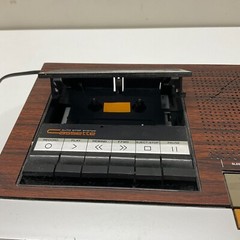 Vintage Lloyd&rsquo;s Digital AM/FM/Clock Radio w/ Cassette Recorder J295 Series 108A