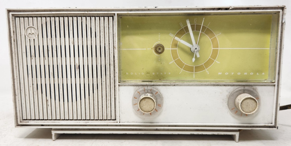 Vintage Motorola Solid State Alarm Clock AM Radio XC30EH MCM 12x6x4 WORKS – READ