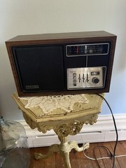 1960&rsquo;s Zenith J430W Tabletop AM FM Long Distance Radio Vintage Made In Korea