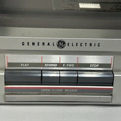 General Electric 7-4265A SpaceMaker Under Cabinet AM FM Radio & Cassette Player 