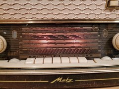 Metz 409/3D 1950’s German Radio Large Tabletop Tube AM FM SW Radio with cover