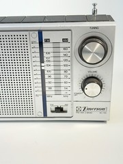 &lsquo;Vtg&rsquo; Emerson FM/AM 2 Band AC/DC Portable Radio P3805A – Good Working Condition
