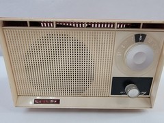 1940-50s AIWA Pink AM Radio Built-In Antenna Table Top Plug-In Made in Japan