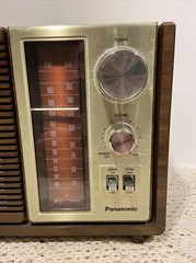 Vintage 1970’s Panasonic Model No. RE-6280 AM-FM Radio- Works