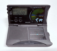 Vintage 1990s Philips AE4230 World Travel Clock Radio – Tested & Working
