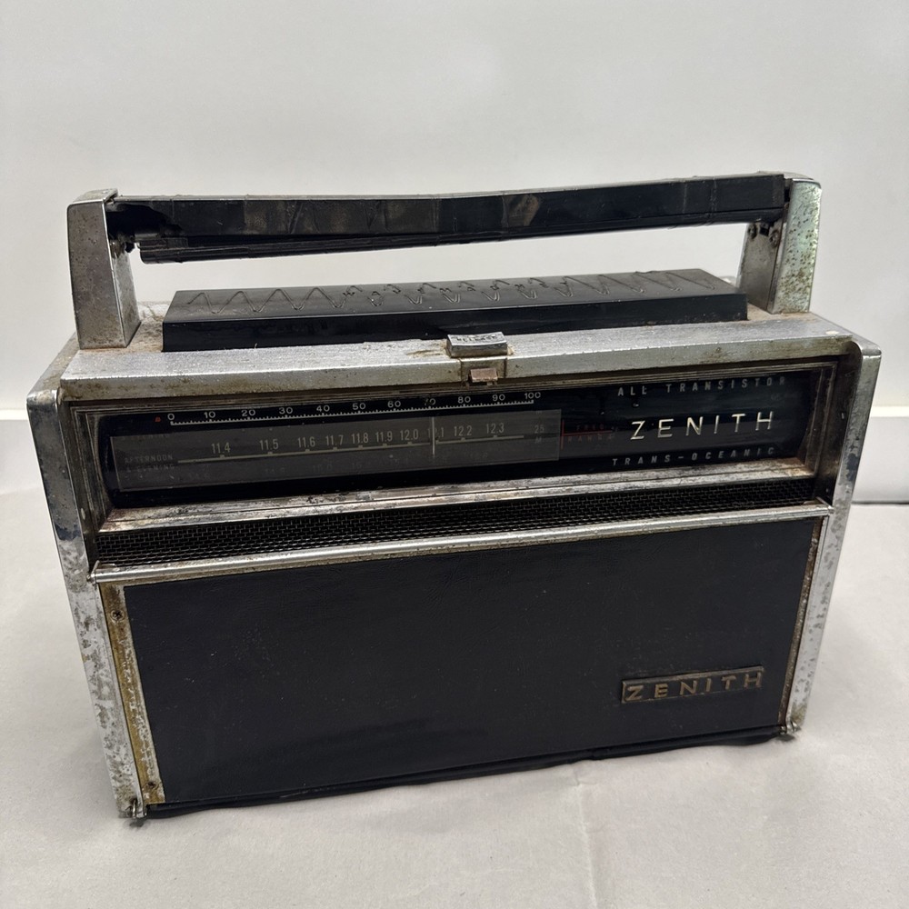 Zenith Royal 1000-1 Trans-Oceanic WaveMagnet Multiband Radio Untested