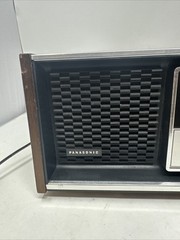 Panasonic Vintage Radio 1970s Model RE-7369 FM/AM 2-Band 9-Transistor 6-Diode.