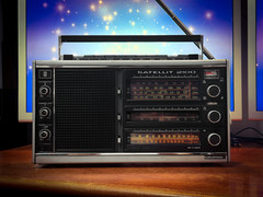 GRUNDIG SATELLIT 2100 🌈RaRe🌈 Vintage Radio World Band Receiver