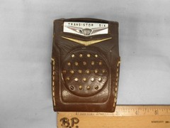 WORKING BLACK 1959 VISTA ROUND GRILLE 6 TRANSISTOR RADIO- RADIOORPHANAGE