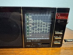 Vintage Panasonic RF-9 FM MW SW1-7 9 Band Receiver Compact Radio