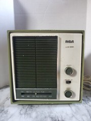 Vintage MCM RCA RZC 222G Avacado Snow Green AM/FM/AFC Retro Radio 23042167