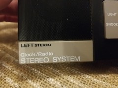 Vintage AM/FM Clock Radio Stereo System w/ One Detachable Speaker – Model # Us-2