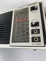 Vintage Toshiba Solid State Radio FM/SW/MW 3 Band IC-700 ICFET *Read Desc