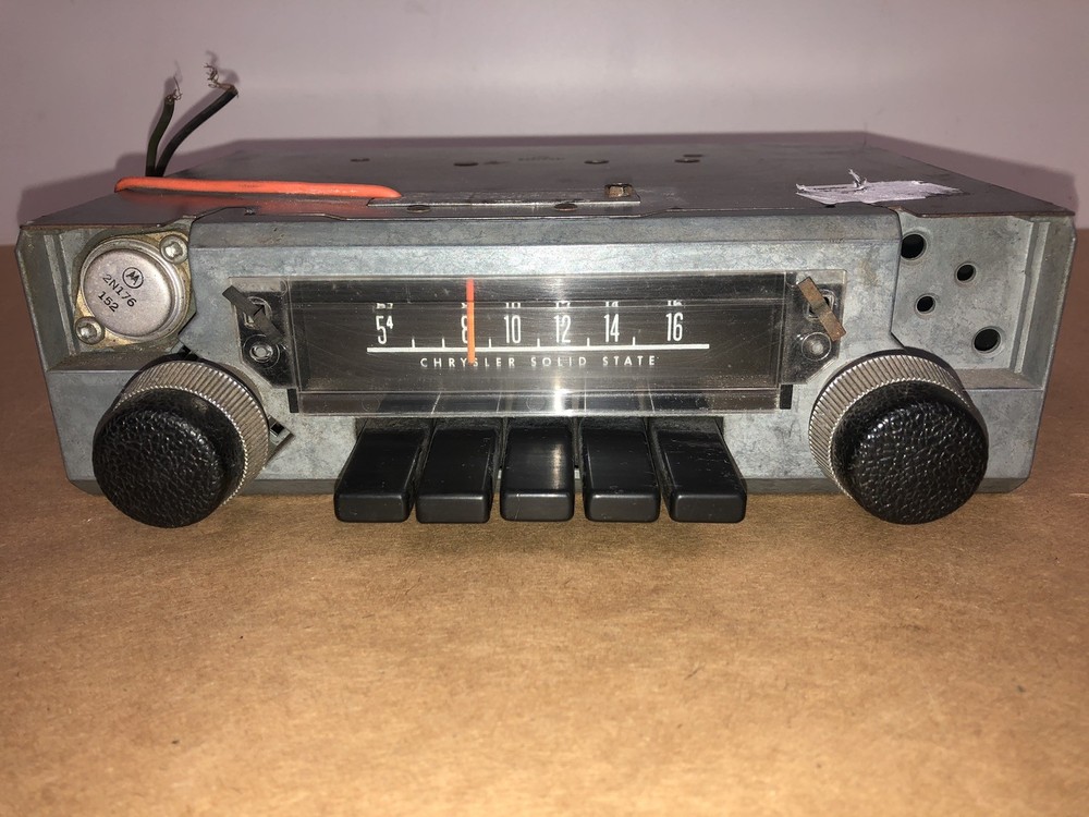 Vintage Chrysler Solid State AM Car Radio – Motorola Mark VII Model 2884750