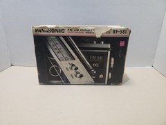 Vintage 1970s Panasonic RF-581 AM/FM Portable Radio – FOR PARTS – w Box & Manual