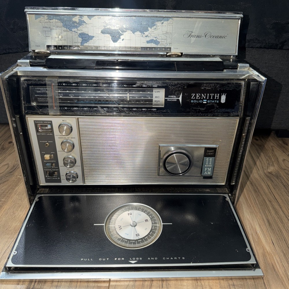 Vintage Zenith Trans Oceanic Royal D7000Y Radio