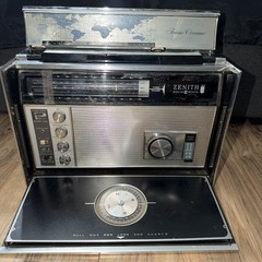 Vintage Zenith Trans Oceanic Royal D7000Y Radio