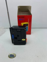Vintage Silver Brand MINI Sporty 2 Band Radio AM/FM Black &rsquo;80s RARE UNUSED