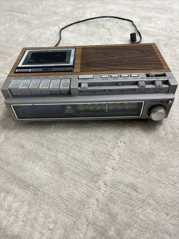 Vintage GE General Electric 7-4975B AM/FM/Cassette Tape Clock Radio Recorder