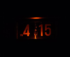 Vintage Audition Flip Clock AM-FM Radio Model 1288-8 With Box/Papers (READ)