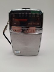 Vintage General Electric P-2710 Portable AM Radio