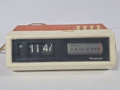 Vintage Panasonic RC-1122 Radio Alarm Clock AM Flip Number 1970s – WORKING