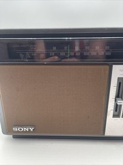 Vtg Sony Radio Model ICF-9540W AM/FM 2 Band 6 Transistor Woodgrain. Pre-owned
