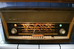 Grundig Model MAJESTIC 4090 HiFi Tube Radio – GERMAN version