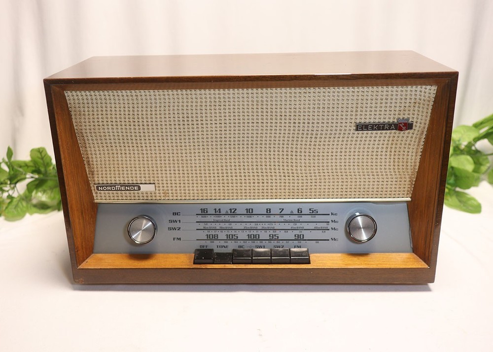 ⭐Vintage Nordmende Elektra C Tube Radio – Made in West Germany