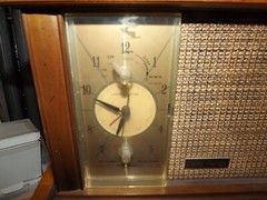 VINTAGE GENERAL ELECTRIC LONG RANGE CLOCK RADIO C540-C