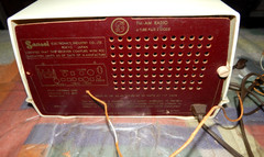 Vintage Japan Sansei ZEPHYR AM FM Radio 6 Tube and 2 Diode Electronics Works