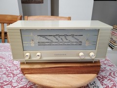 Vintage 1964 Philips Tube Radio B3X40U 3 Band Plano