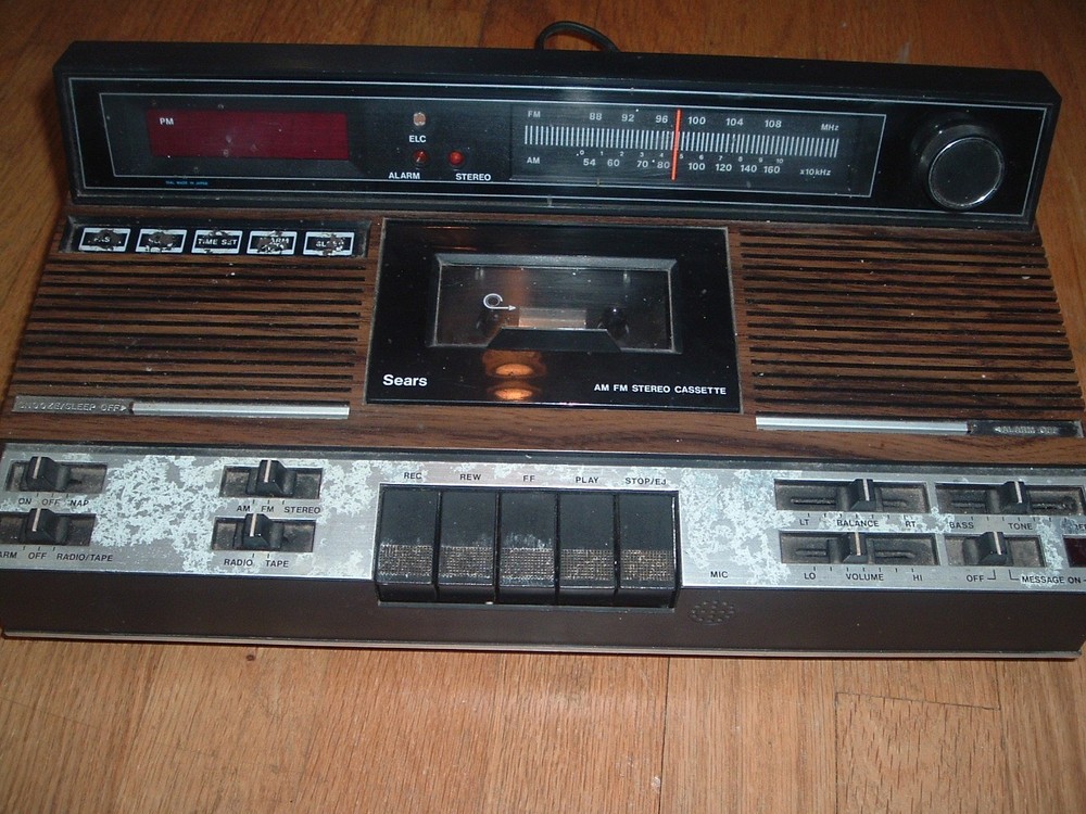 Sears AM/FM cassette Stereo Message Alarm clock radio 1979 model 23400 Works
